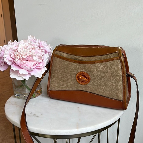 *Similar To* Vintage Dooney & Bourke Pebble Leather Purse - Picture 1 of 13